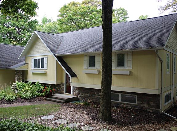 3rd image of 10889 Trillium Ln