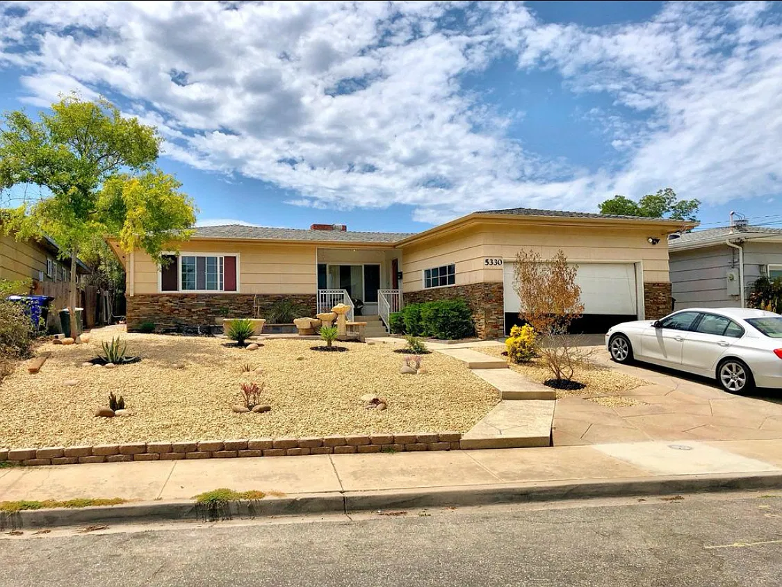 5 bed, 3.5 bath, 2200 sqft, $8,200 — Photo 1