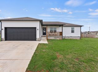 566 Strawberry Dr, Winchester, TN 37398