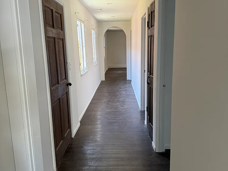 3925 S Centinela Ave — Photo 5