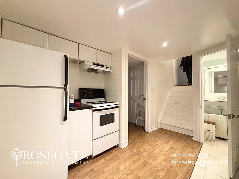 5 Ashdale Ct #1 — Photo 3