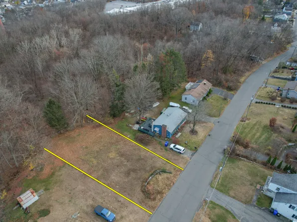 Red Mountain Avenue, Torrington, CT 06790