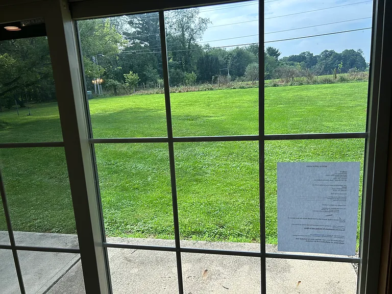 603 Greenbriar Cir — Photo 3