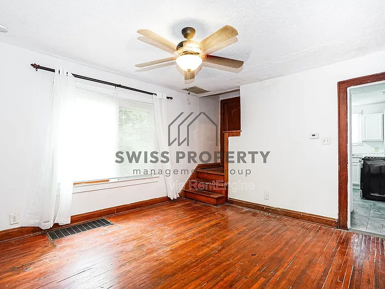 1339 E Kossuth St — Photo 8
