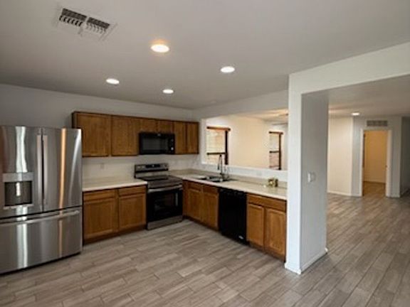 3rd image of 40025 W Tamara Ln