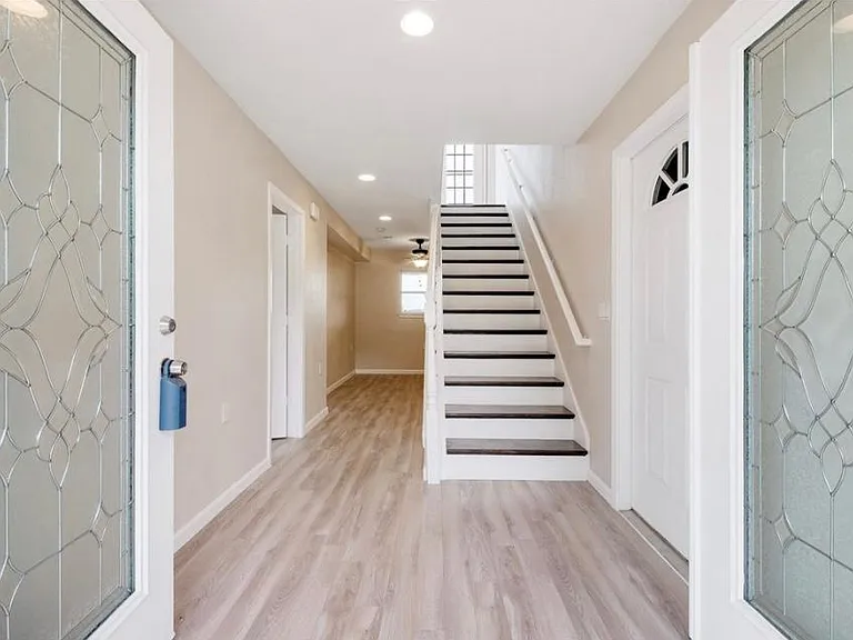 340 Southwind Rd — Photo 11