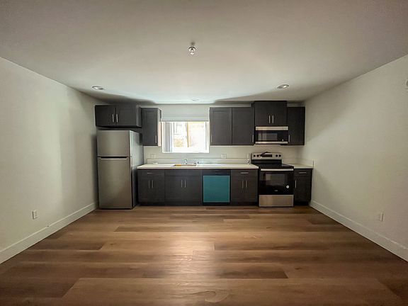 4th image of 610 N Soto St #103