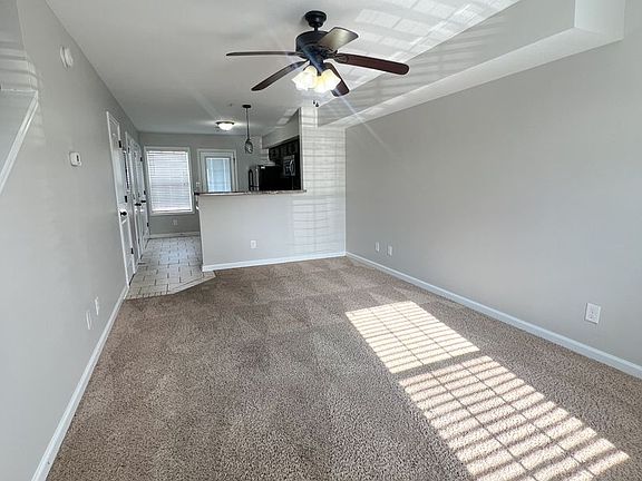 3rd image of 1604 Railton Ct APT B