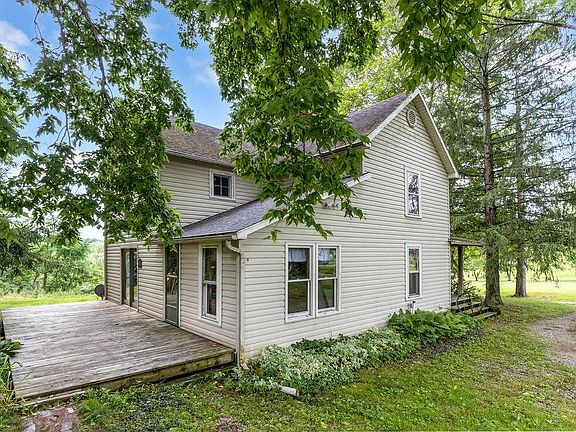 3rd image of 3592 Township Road 418 NW