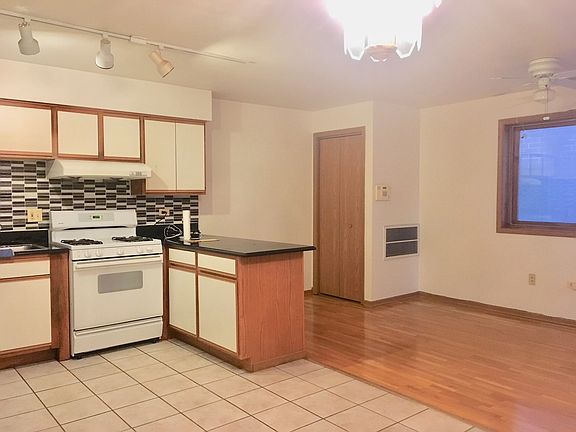 3rd image of 2223 S Princeton Ave APT 2NE