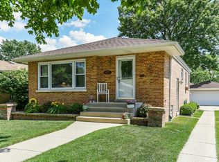 4625 W 99th St, Oak Lawn, IL 60453