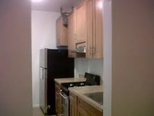 Rented by City Connections Realty | media 20