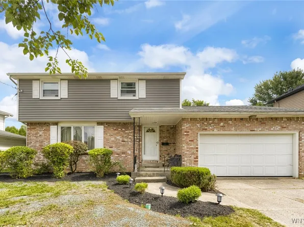 36 Albert Dr, Lancaster, NY 14086