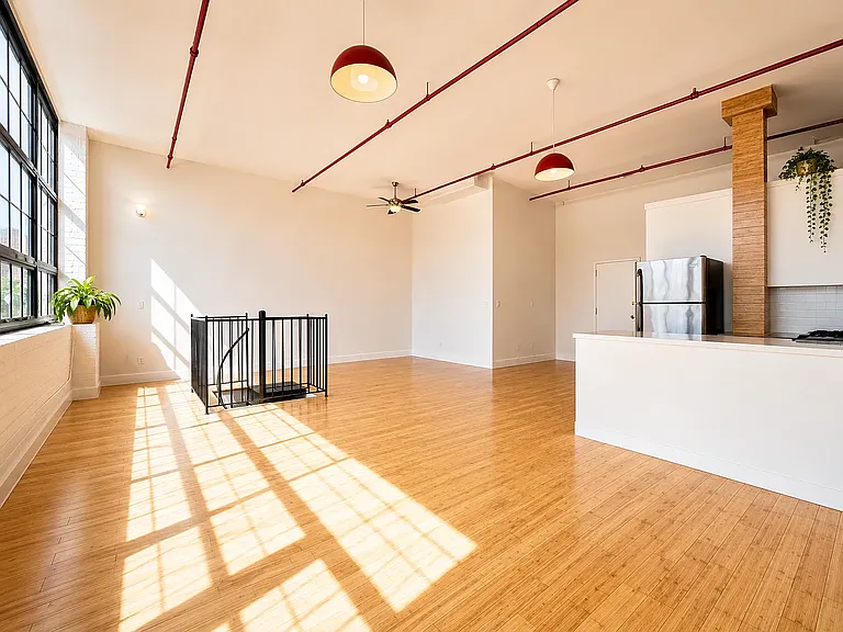 248 McKibbin St #1R — Photo 5