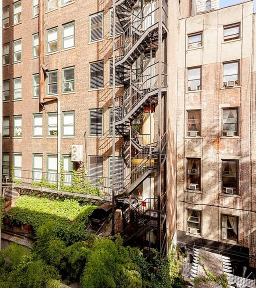37 W 16th St #3R — Photo 3