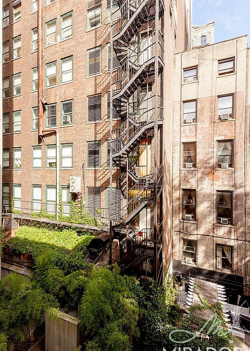 Building Photo 3