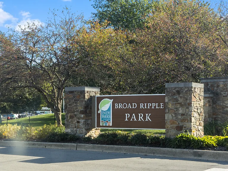 Monon Court, Managed by Buckingham Monon Living — Photo 18
