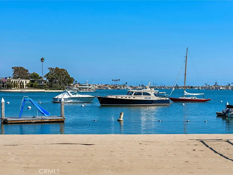 2431 Bayshore Dr — Photo 15