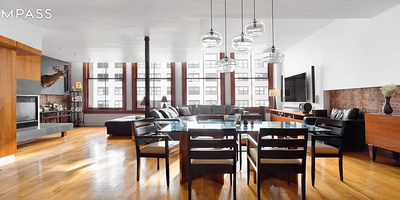 Rented by Compass | media 32