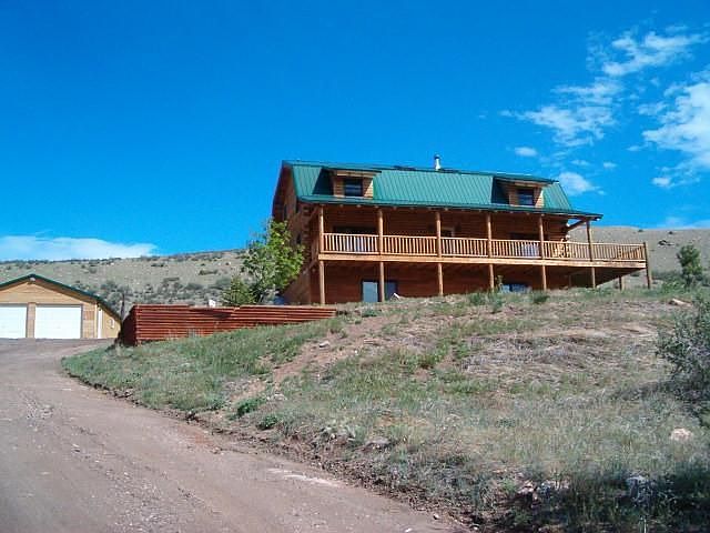 2nd image of 3020 Hewlett Gulch Rd