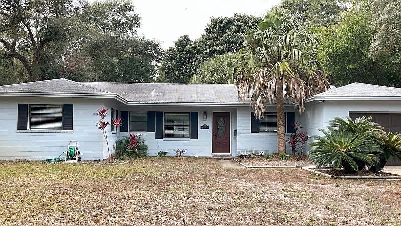 1st image of 105 Waynel Cir