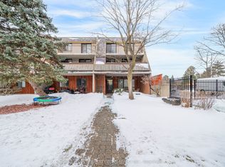 1250 Mississauga Valley Blvd #112, Mississauga, ON L5A 3R6