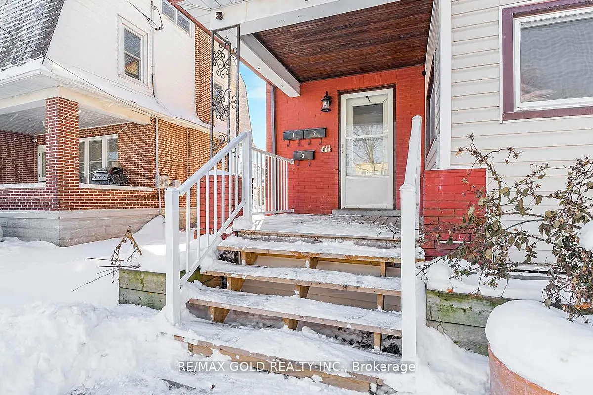 Building Photo - 23 Avenue Pl #2