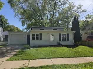 1093 Saint Paul St, Green Bay, WI 54304