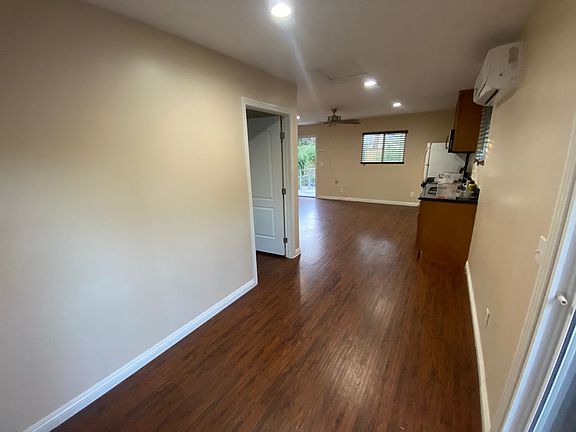 4th image of 17231 Archwood St