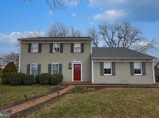 1800 N Eden Rd, Lancaster, PA 17601