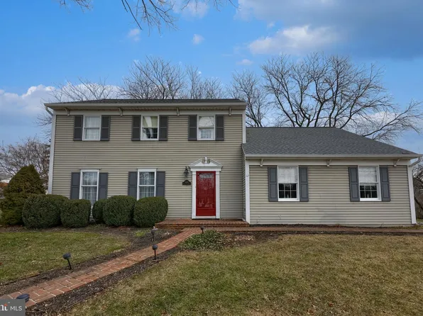 1800 N Eden Rd, Lancaster, PA 17601