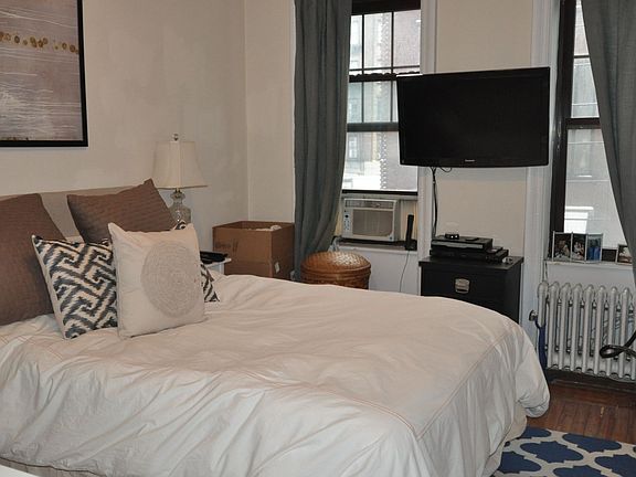 5th image of 29 Charles St APT 2A