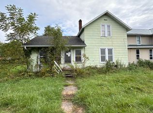 114 Main St, Gays Mills, WI 54631