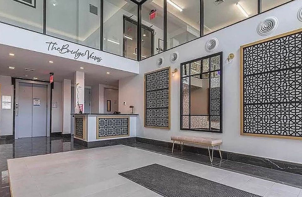 1st image of 426 Wythe Ave #404