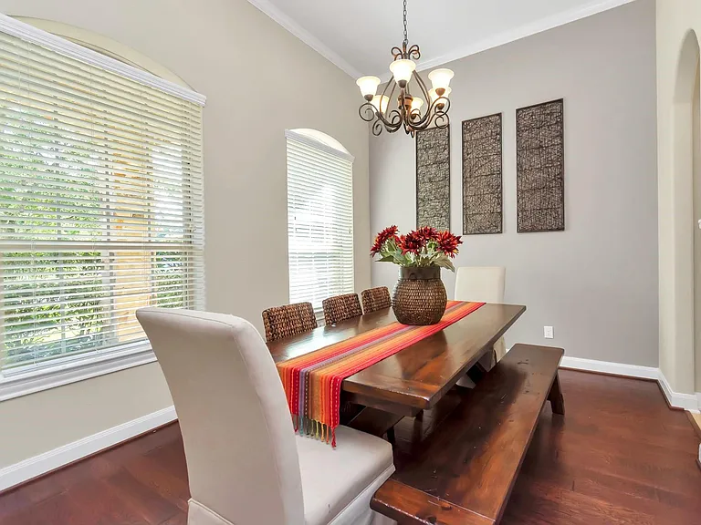 63 S Victoriana Cir — Photo 11