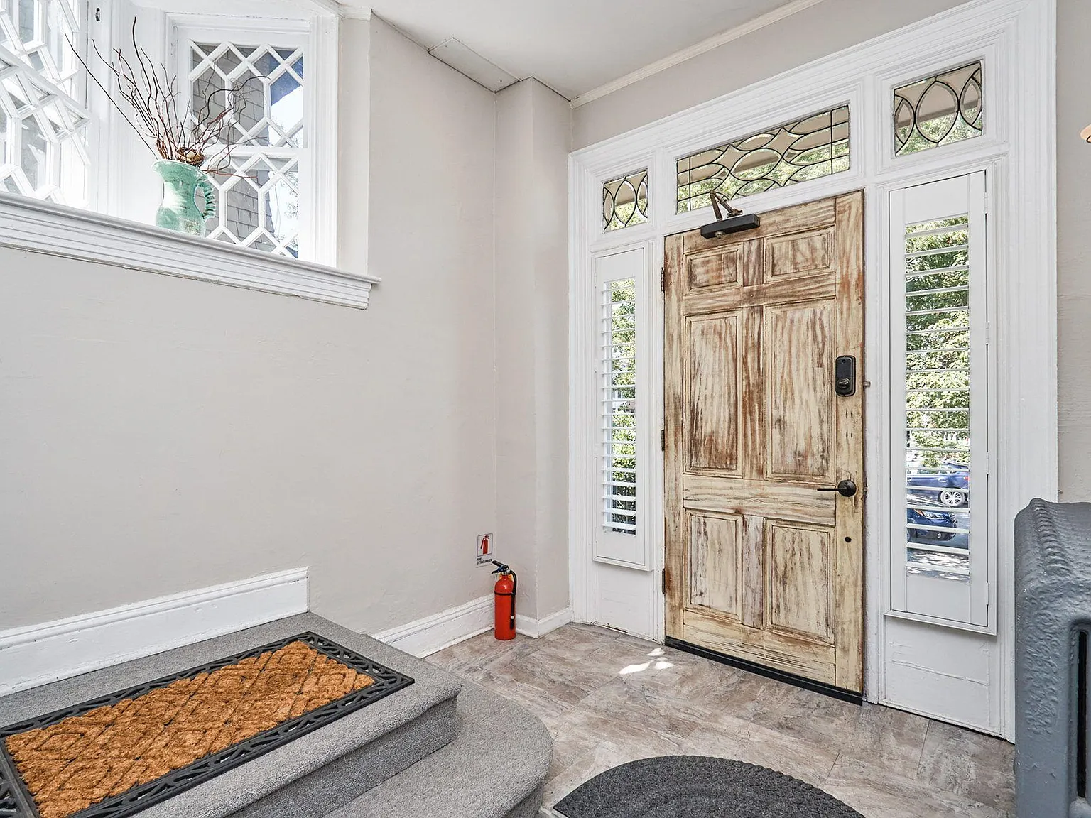 1 bed, 700 sqft, $1,299 — Photo 2