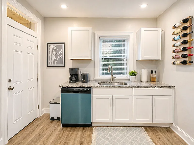 5404 Black St #2 — Photo 7