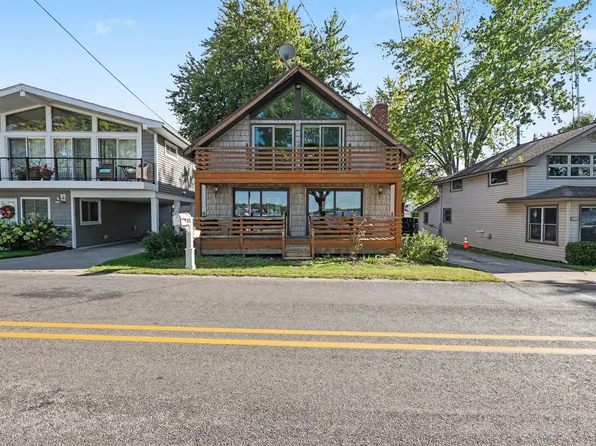 2973 Round Lake Hwy, Manitou Beach, MI 49253