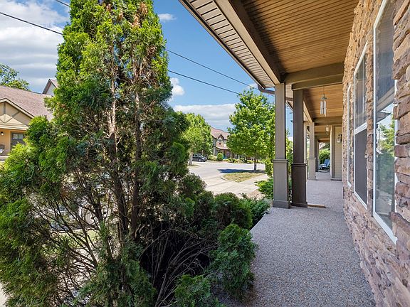 3rd image of 1812 Isabelle Ct
