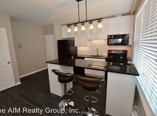 800 Ogden Ave APT 2, Downers Grove, IL 60515