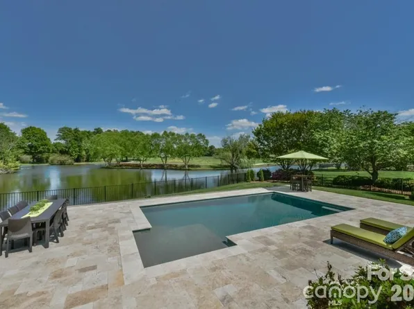 12503 Three Lakes Dr, Charlotte, NC 28277