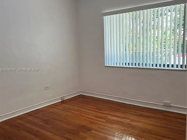 1895 SW 22nd St #5 — Photo 6