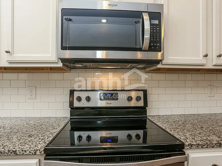 422 Oscar Way — Photo 4