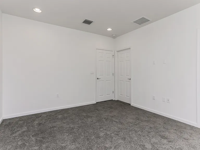 2911 NW Treviso Cir — Photo 9