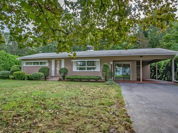 52 Westwood Dr, Westfield, MA 01085