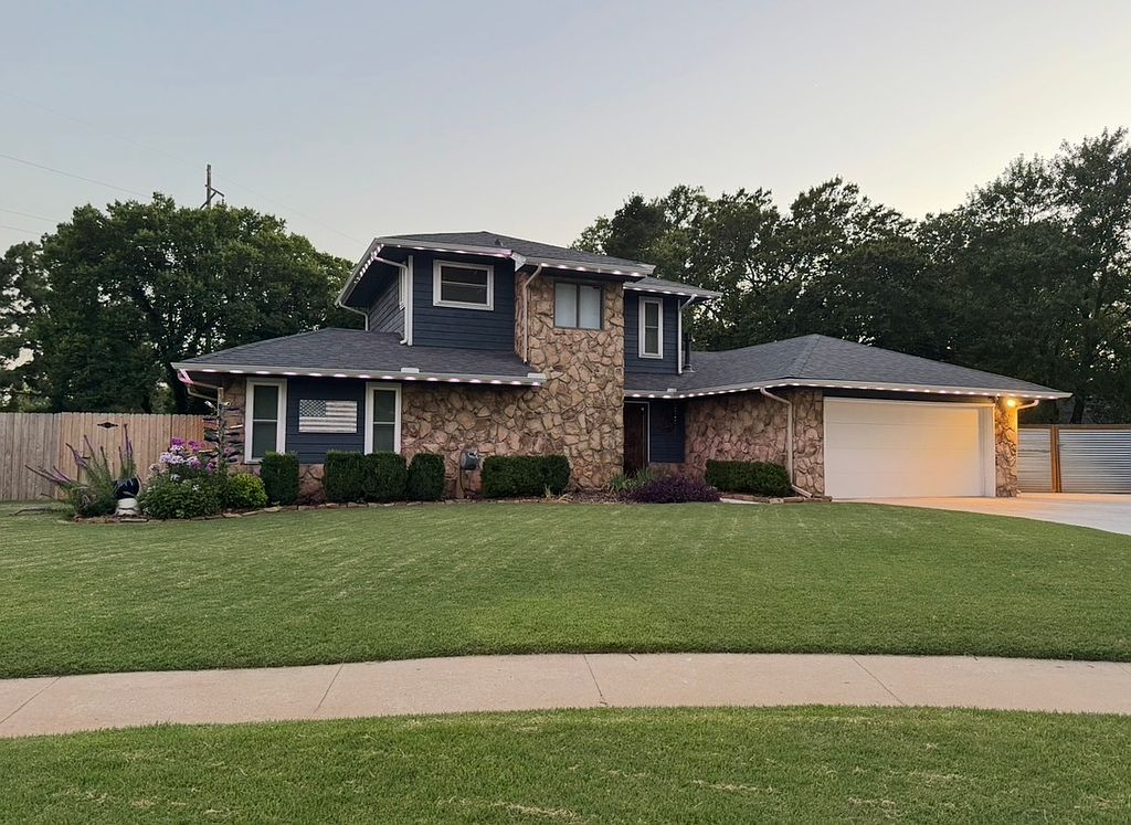 526 Boulder Ct - Property Image