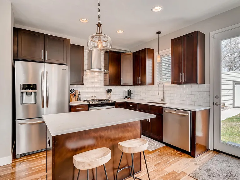 410 Inca St — Photo 10