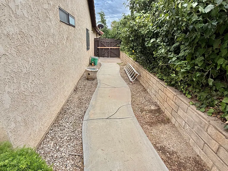 551 Sunrise Ter — Photo 12
