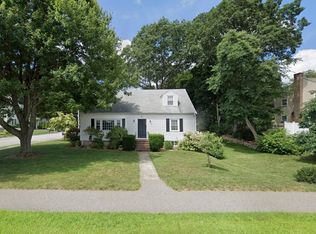 899 Greendale Ave, Needham, MA 02492
