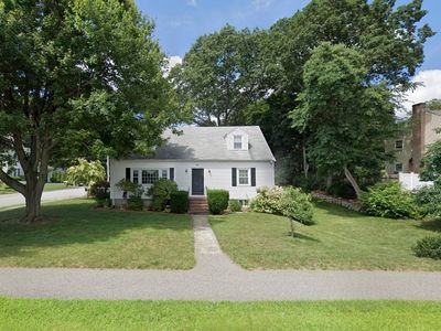 899 Greendale Ave, Needham, MA, 02492